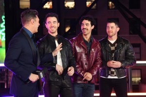 Ryan Seacrest, Kevin Jonas, Joe Jonas and Nick Jonas