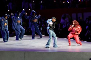 NEW ORLEANS, LA - FEBRUARY 09: Kendrick Lamar performs for the Apple Music Super Bowl LIX Halftime Show on February 09, 2025, at the Caesars Superdome in New Orleans, LA.  (Photo by Bob Kupbens/Icon Sportswire via Getty Images)
