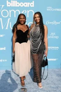 Kiona Nikiy Reaves and Alexandra Lyzwa