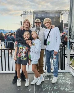 Kurfirst with his four kids, from left: Landon, 17; Ariela, 11; Eden, 11; and Lucas, 21.