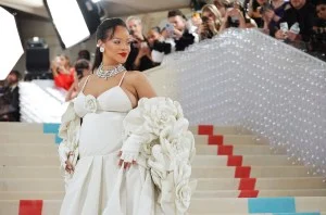 NEW YORK, NEW YORK - MAY 01: Rihanna attends The 2023 Met Gala Celebrating