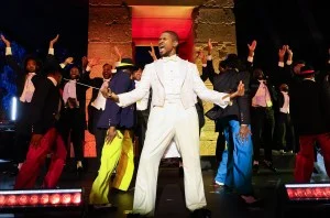 NEW YORK, NEW YORK - MAY 05:  EDITORIAL USE ONLY.  NO EXCEPTIONS. (Exclusive Coverage) Usher performs onstage during the 2025 Met Gala Celebrating 