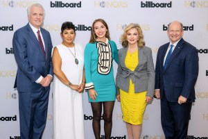 Pictured (L-R): RIAA Honors Executives of the Year Ed Leonard & Jackie Patillo, Artist of the Year Lauren Daigle and Policymakers of the Year Senators Marsha Blackburn & Chris Coons