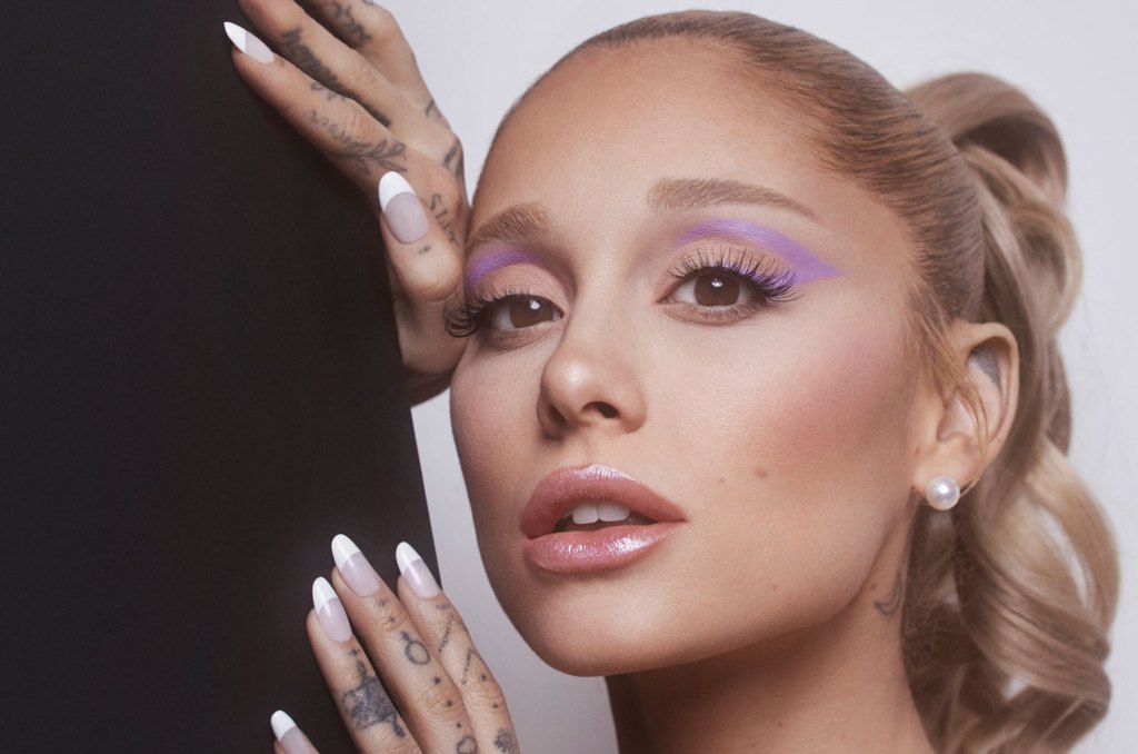 ariana grande r.e.m. beauty review