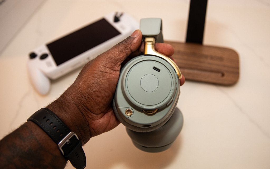 SteelSeries Arctis Nova Elite