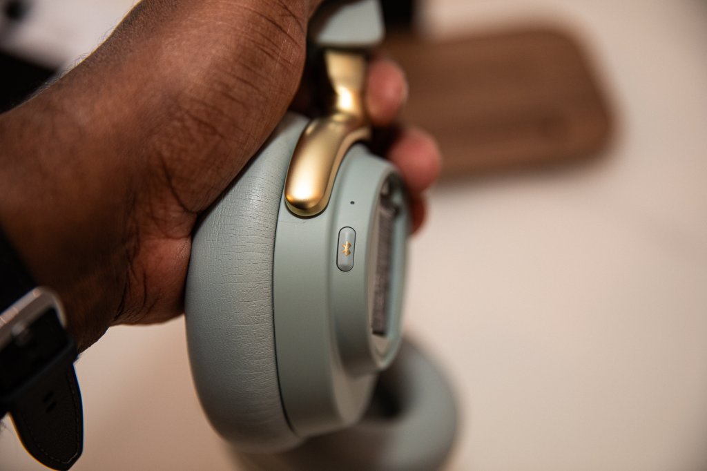 SteelSeries Arctis Nova Elite