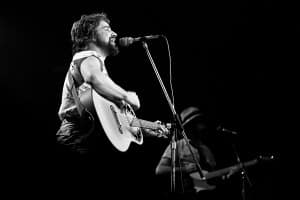 Bertie Higgins performs at the Agora Ballroom on March 14, 1982 in Atlanta, Georgia.