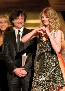 Scott Borchetta (L) and Taylor Swift accept the award for Album of the Year during the 44th annual Academy of Country Music Awards at the MGM Grand Garden Arena April 5, 2009 in Las Vegas, Nevada.